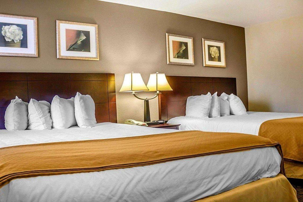 Quality Inn Waterbury Buitenkant foto