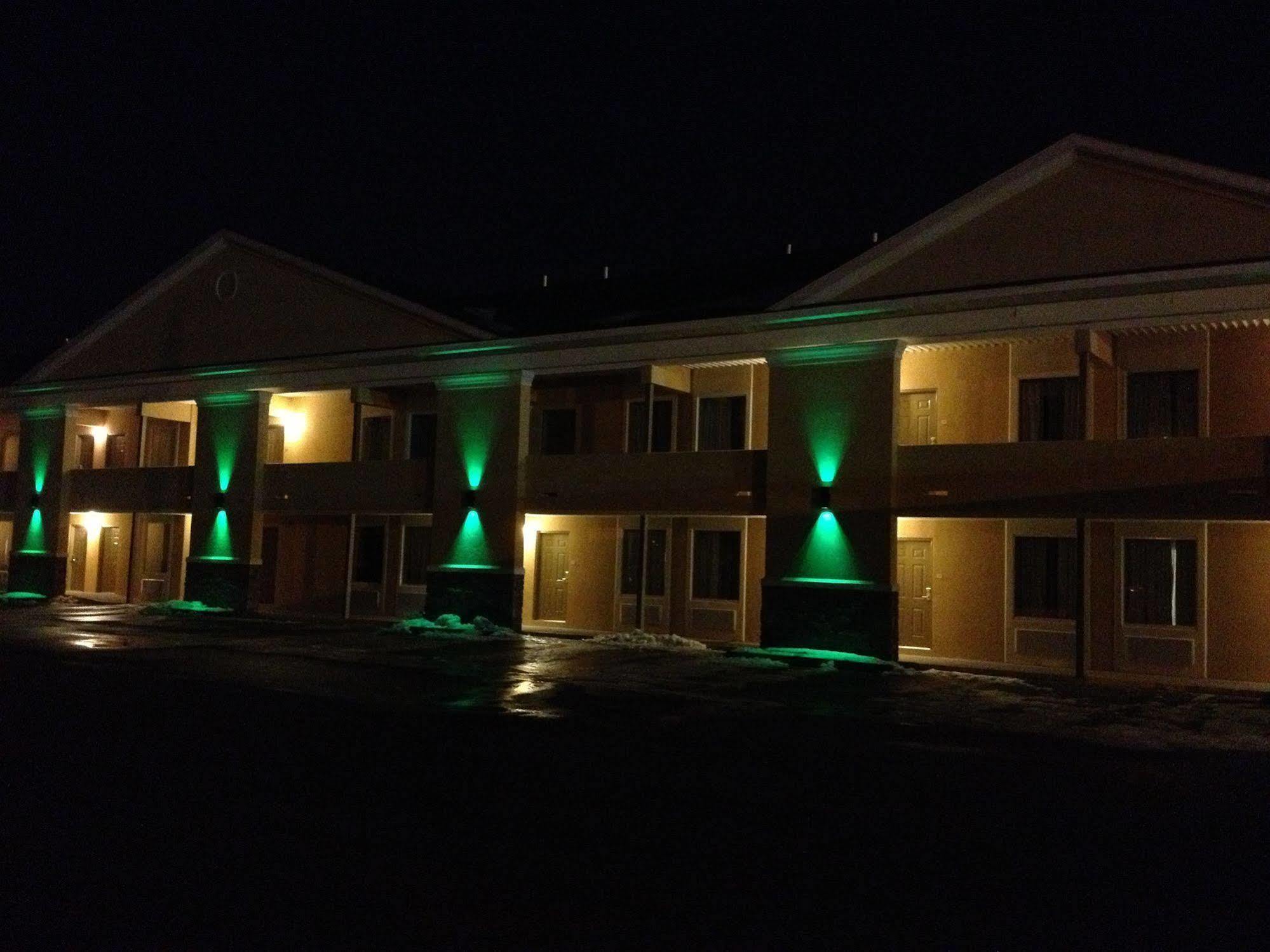 Quality Inn Waterbury Buitenkant foto